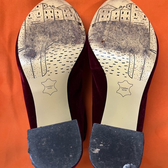 Burgundy velvet heels - Picture 2 of 3